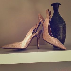 Metallic gold/pink combination sling back pumps